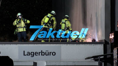 Defekt an der Photovoltaikanlage - Lagerbüro in Flammen