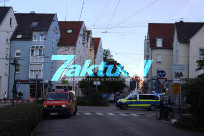 Brand in Wohnhaus - Großeinsatz der Feuerwehr