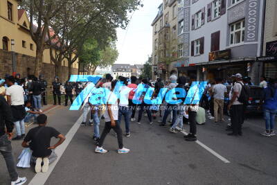Massive Ausschreitung bei Eritrea-Demo - 26 Polizisten verletzt, 4 davon dienstunfähig - Gewalt bei Eritrea-Treffen in Stuttgart: Polizei mit Steinen und Holzlatten angegriffen