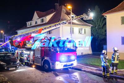 Wohnungsbrand in Wohnheim für Gehörlose sorgt für Feuerwehreinsatz - Technischer Defekt wohl Ursache