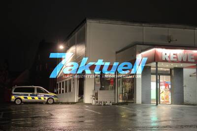 Bewaffneter Raubüberfall auf einen REWE-Markt - Tresor unter vorgehaltener Schusswaffe geöffnet - danach ins Büro eingeschlossen - durch Kollegin befreit