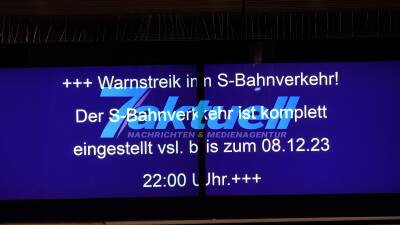 Stuttgart Hauptbahnhof: GDL Bahnstreik - Wo morgens tausende Pendler umsteigen, herrscht heute gähnende Leere