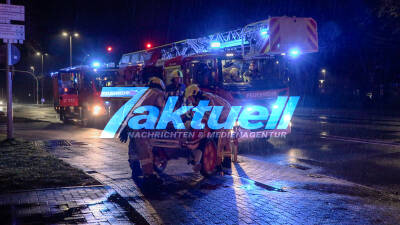 Feuerwehr Coesfeld probt Brand in Kino: Dummy gerettet, Video zum Einsatz
