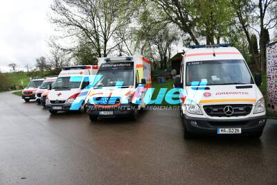 MANV Alarm! - Schwerer Unfall mit Linienbus bei Aspach (Rems-Murr Kreis) - Rettungsdienste proben den Ernstfall - Feuerwehr muss mehrere Personen befreien