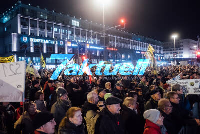 Stuttgart 21: 350. Montagsdemo gegen S21 und für Umstieg 21