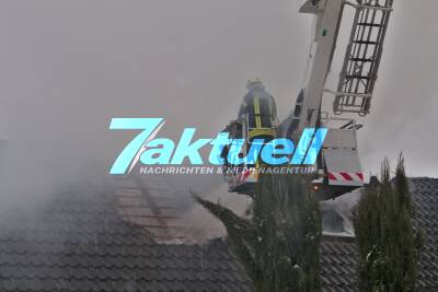 Gebäudevollbrand in Lingenfeld bei eisigen Temperaturen