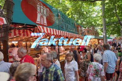 Stuttgart: Hamburger Fischmarkt auf dem Karlsplatz