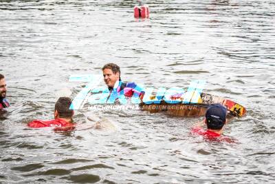 Drachenbootcuprennen und das Küblersrennen auf dem Neckar lockt zahlreiche Besucher ans Neckarufer