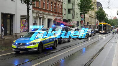 Parkstreit eskaliert - Polizeieinsatz in der Leipziger Eisenbahnstraße