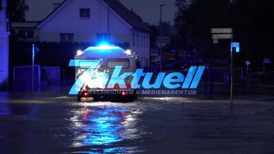 Babenhausen teilweise überflutet - Autos nicht mehr zu retten - Feuerwache überflutet
