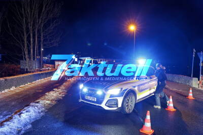 Tödlicher Unfall: Fußgänger läuft über Fahrbahn und wird von Auto erfasst - bei Sturz schwer verletzt, im Krankenhaus verstorben