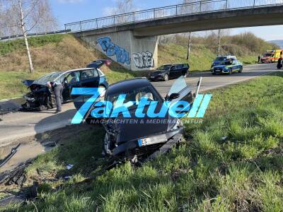 Frontalcrash mit mehreren Verletzten - Über 50 000€ Schaden bei Unfall auf der Waiblinger Westumfahrung - Rettungshubschrauber im Einsatz